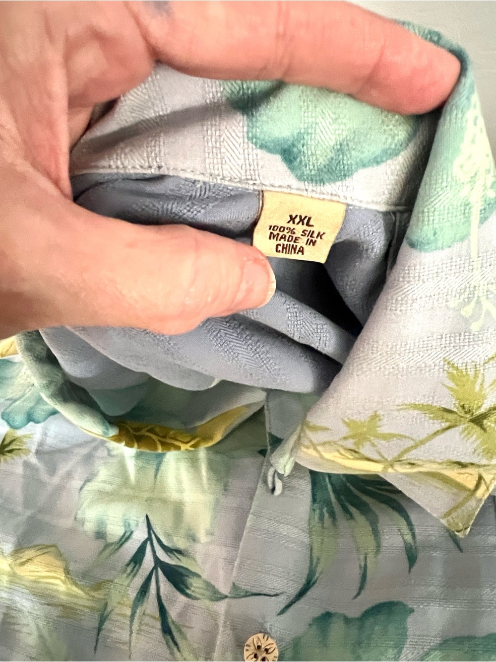Tommy Bahama,Silk Hibiscus Island Silk Camp Shirt Hawaiian Beach Resort,Size XXL - Picture 10 of 10